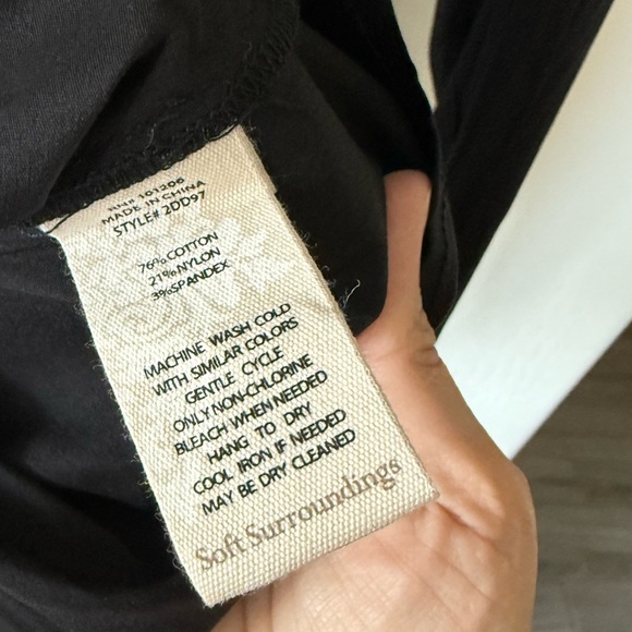 Soft Surroundings|Black Button-Up Blouse with oversized Gold plated buttons•NWT - Picture 12 of 14